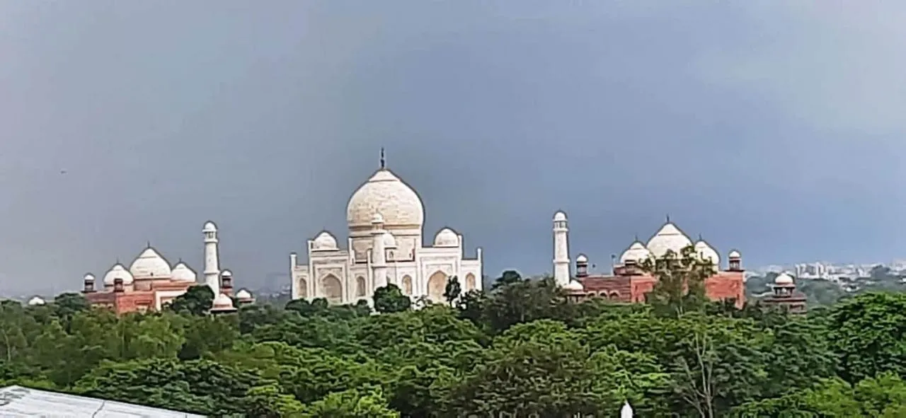 Hotel Rashmi Agra