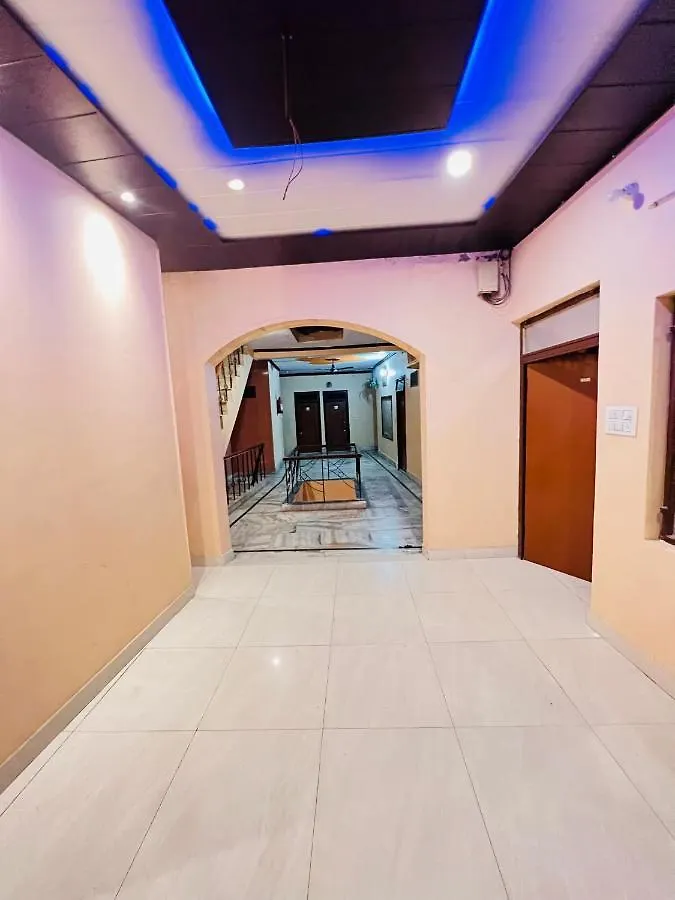 Hotel Rashmi Agra