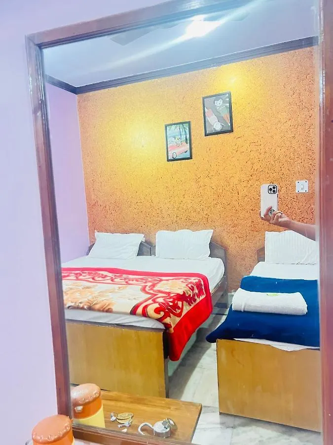 Hotel Rashmi Агра