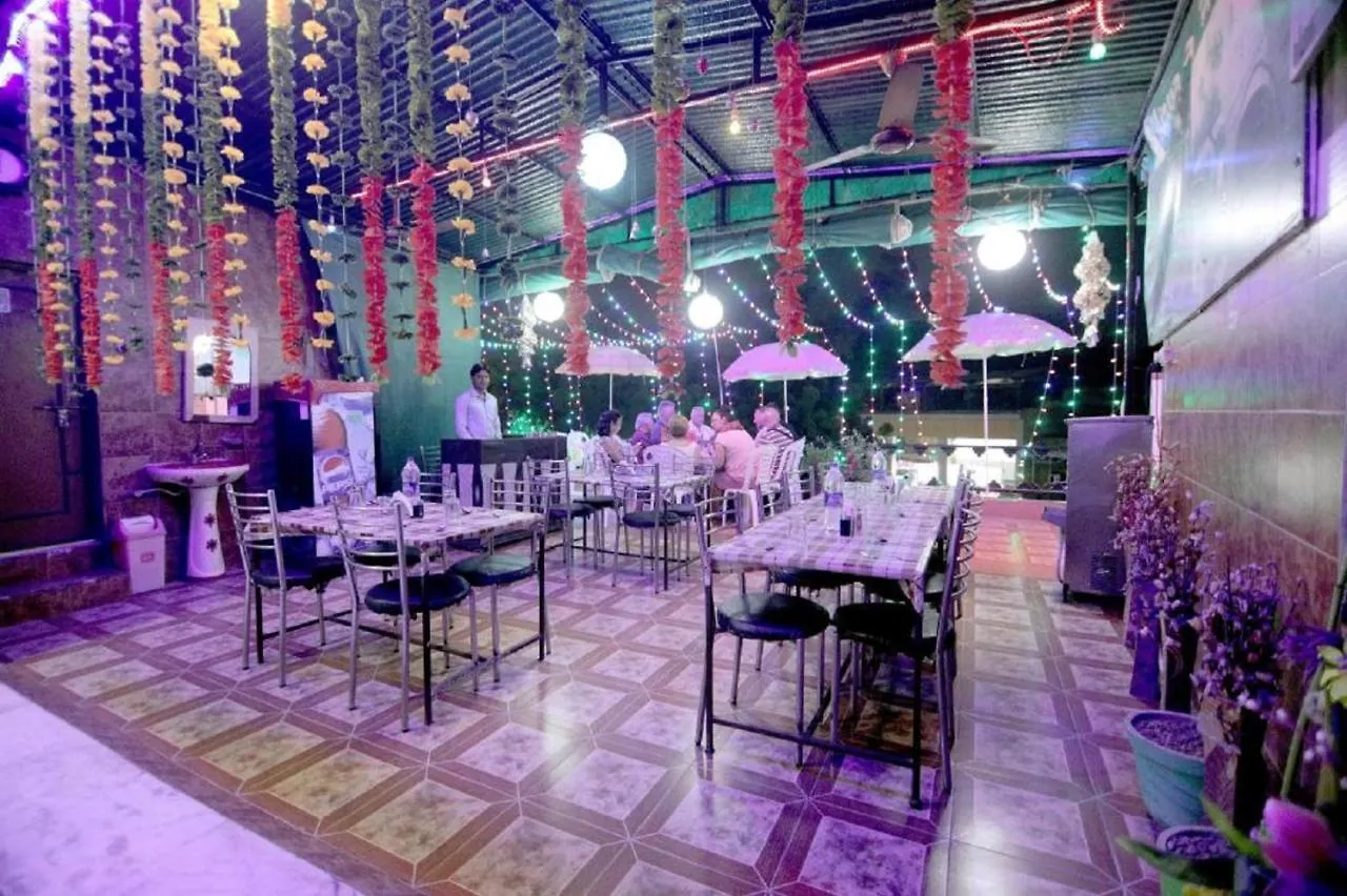 Hotel Rashmi Агра